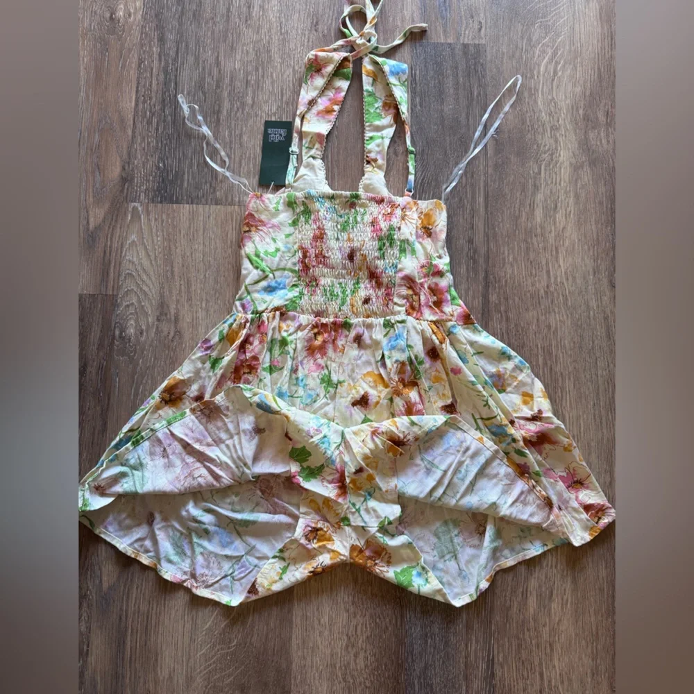 Women’s Hook and Eye Romper - Picture 9 of 10